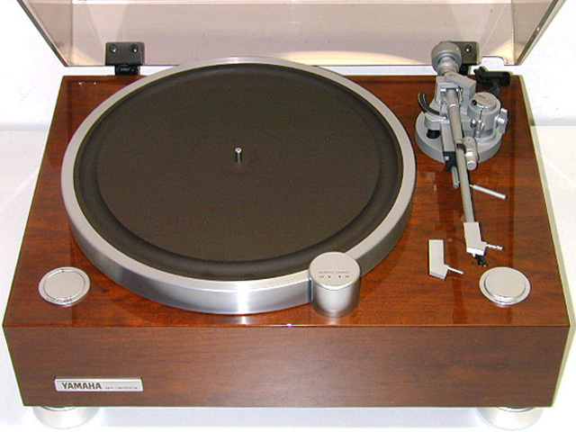 YAMAHA レコードプレーヤー GT-2000X